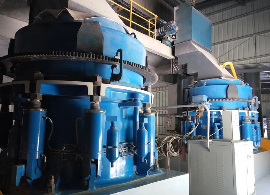 SMS系列多缸液壓圓錐破碎機，精品骨料生產(chǎn)線的理想選擇