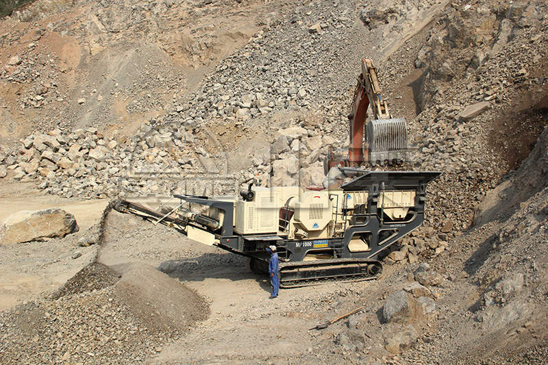 移動(dòng)履帶破碎機(jī)怎么買(mǎi)才能價(jià)格更實(shí)惠？