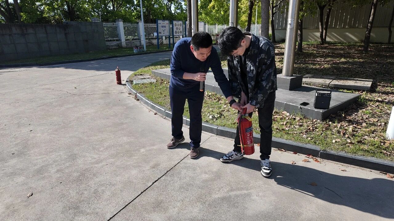 安全為基，溫情為帆——上海山美股份四月“暖企行動”側記